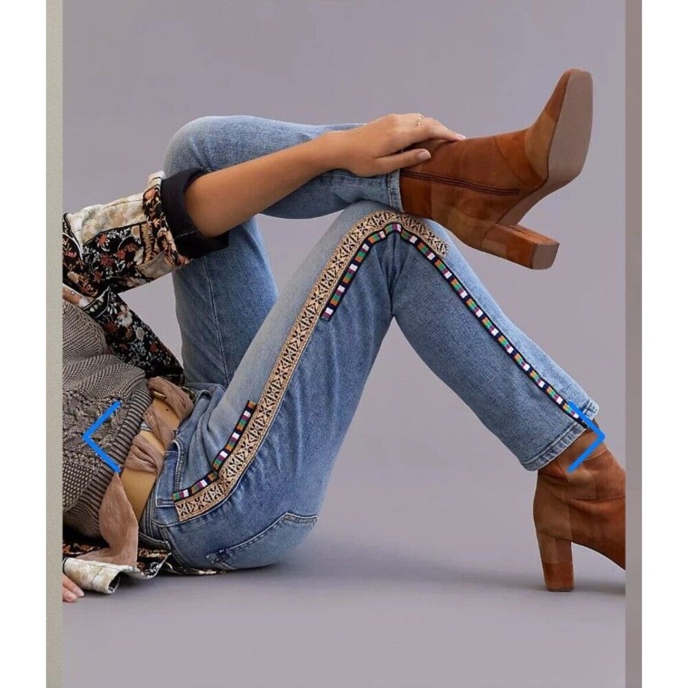Pilcro by Anthropologie light blue boyfriend slim crop embroidered jeans 27